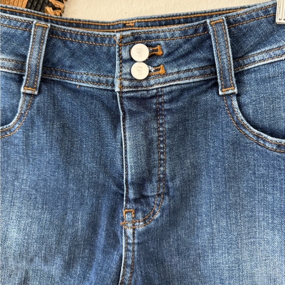 Anthropologie Pilcro Mid Rise Micro Cutoff Denim Shorts SZ 29 - Picture 13 of 16